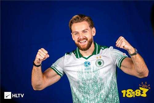 LNG赛前返图：选手们神情轻松 Zika Scout GALA面露笑容