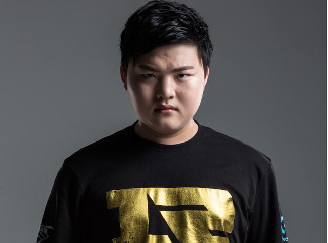 Anyone's Legend 祝贺 Kael 四周年纪念：在这个稀有的世界中展现他的光辉，无畏风浪